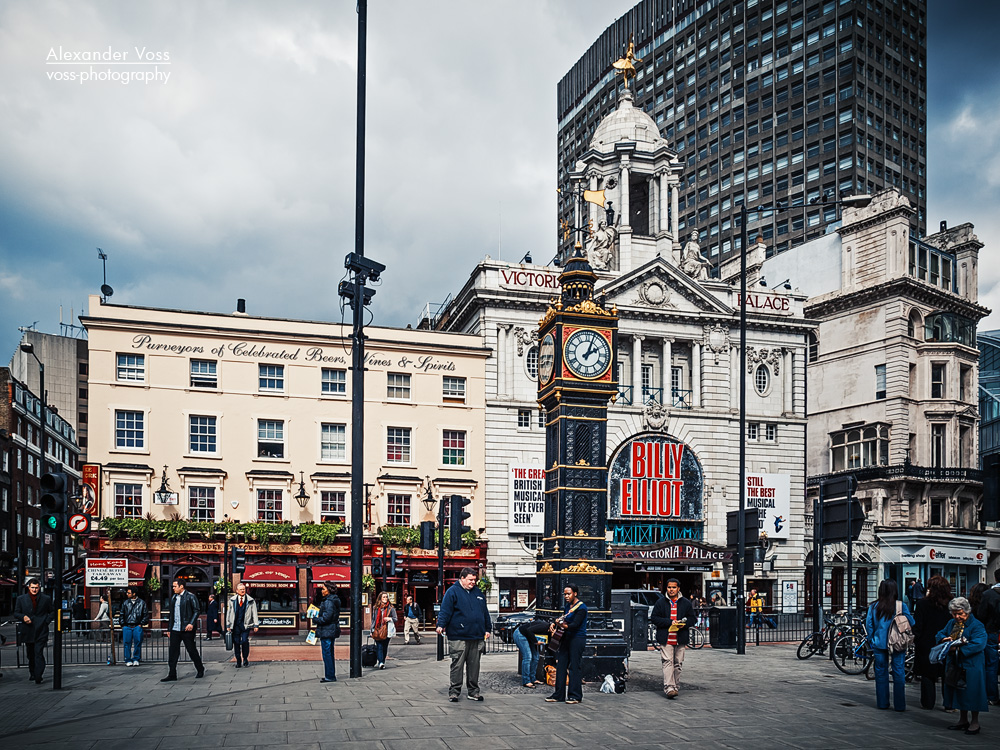 London – Victoria Station