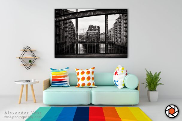 Hamburg as a canvas print will put a smile on your face every day.