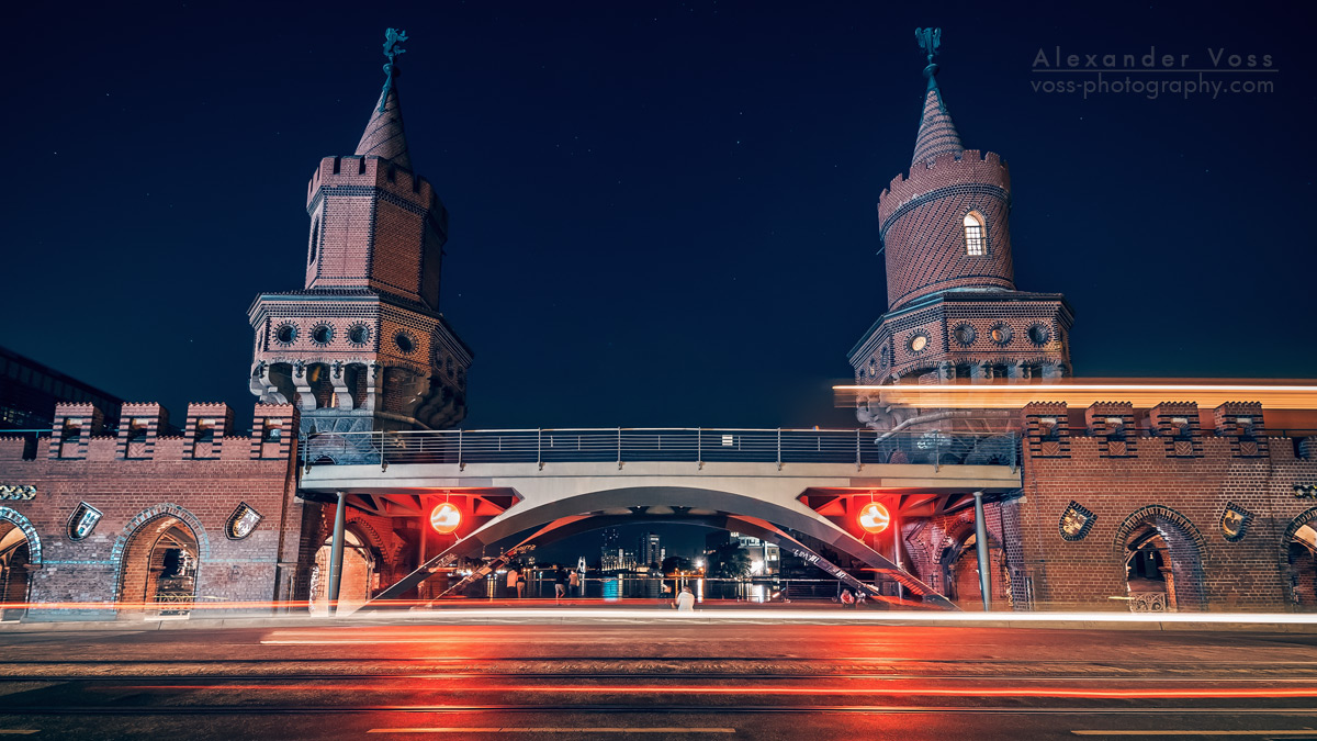 Oberbaumbrücke Berlin bei Nacht